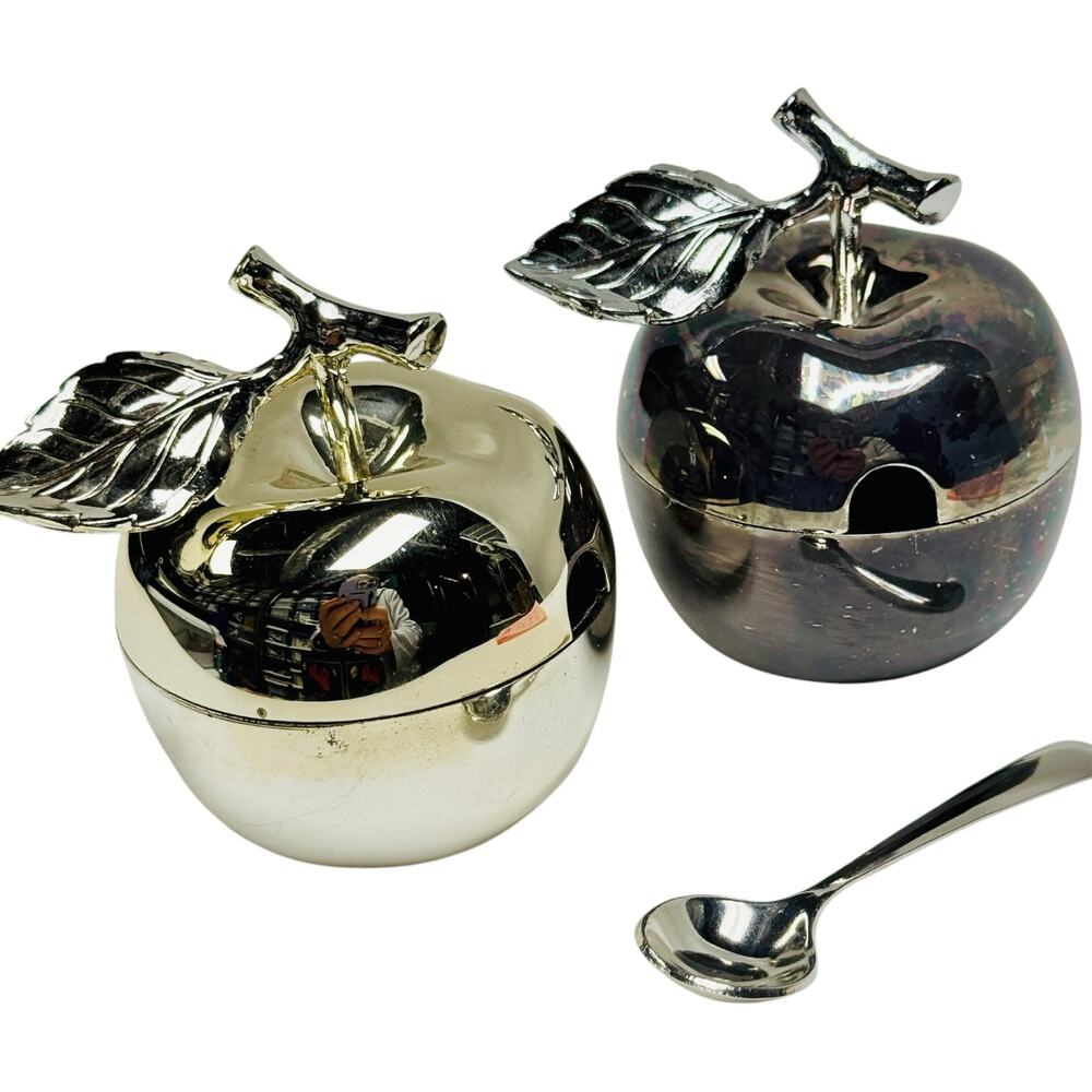 2pc Wm A Rogers Silverplate Apple Salt Cellar Open Salt Set with Spoon and Liner